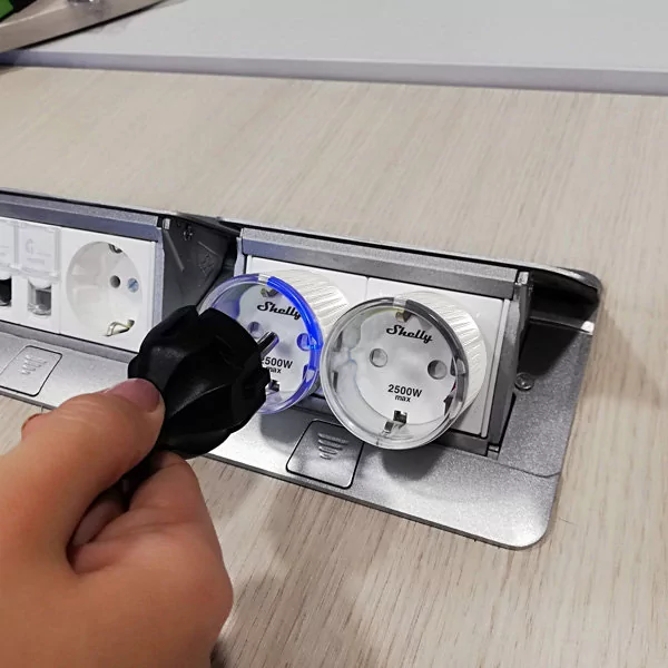 Умная wi-fi розетка Shelly Plug S