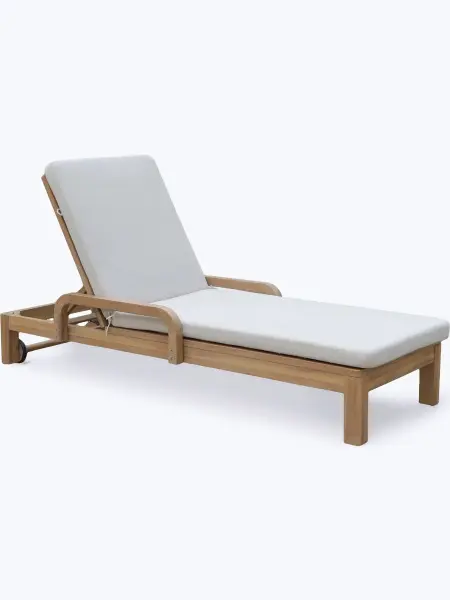 Шезлонг-лежак деревянный Tagliamento с матрасом Rimini, 184х73x17 см. 