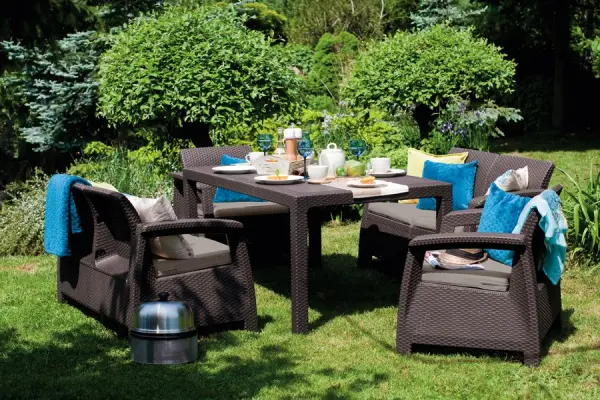Стильная пластиковая плетеная мебель Keter Corfu Fiesta Set, коричневый - стол, 2 дивана, 2 кресла