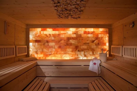 Соляная стена Элит, скрытый монтаж, шлифованная плитка 2,5 см, 1м², подсветка