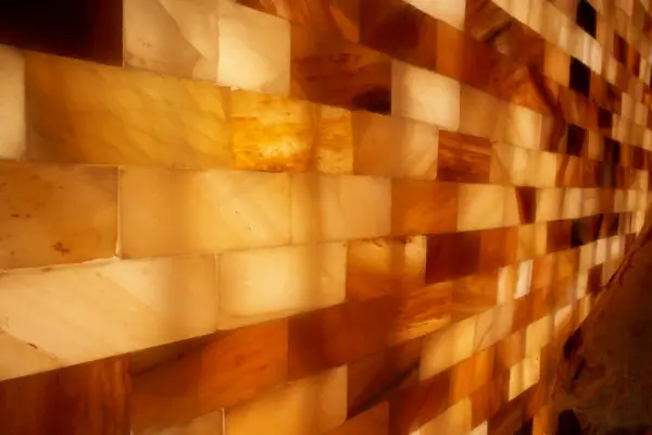 Соляная стена Элит, скрытый монтаж, натуральный кирпич 5 см, 1 м², подсветка