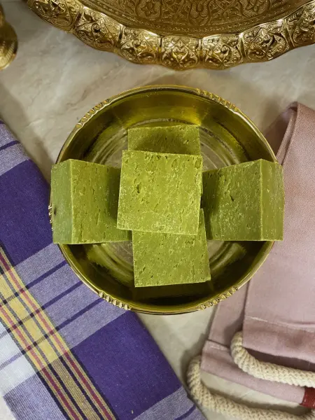 Натуральное мыло для пенного масажа 140 гр, оливковое